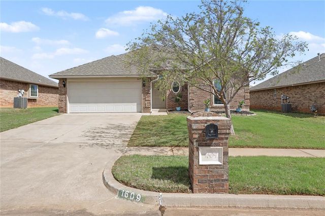 1609 Chambers Street, Norman, OK 73071