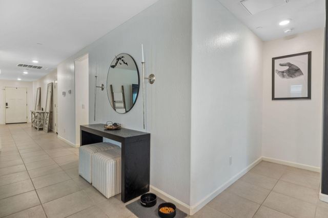 1011 E Russell Avenue, Visalia, CA 93292