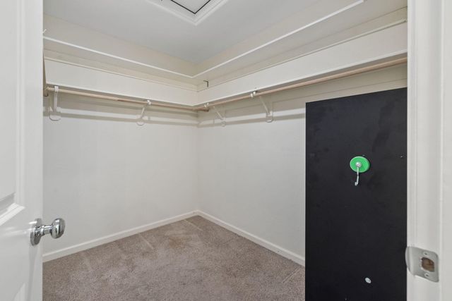 1011 E Russell Avenue, Visalia, CA 93292