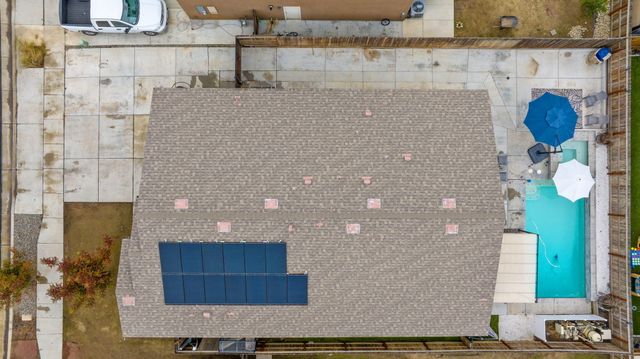 1011 E Russell Avenue, Visalia, CA 93292