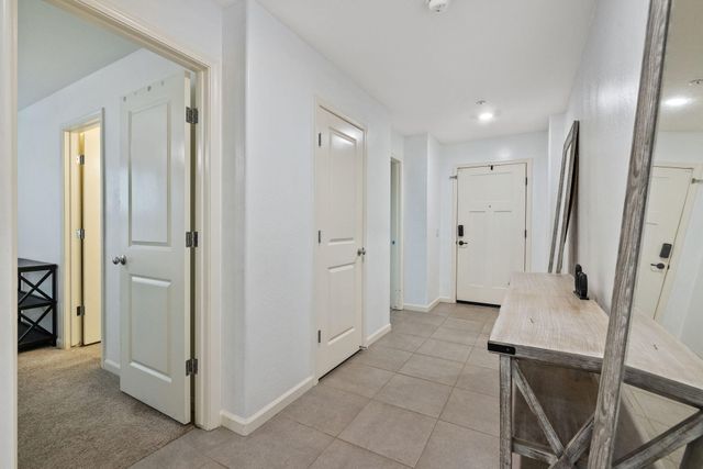 1011 E Russell Avenue, Visalia, CA 93292