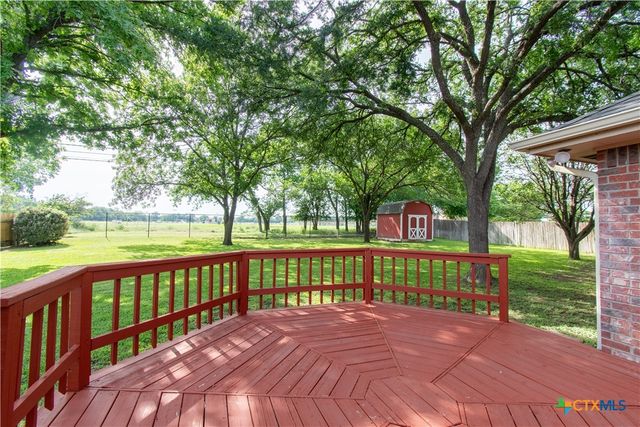 1806 Chisholm Trail, Salado, TX 76571