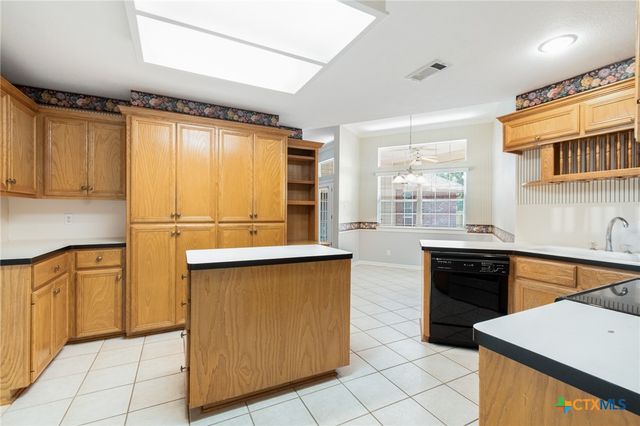 1806 Chisholm Trail, Salado, TX 76571