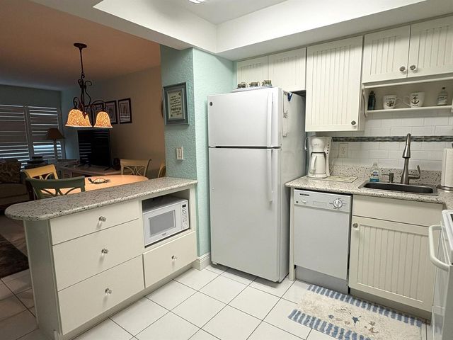 1201 N Riverside Drive 12b, Pompano Beach, FL 33062