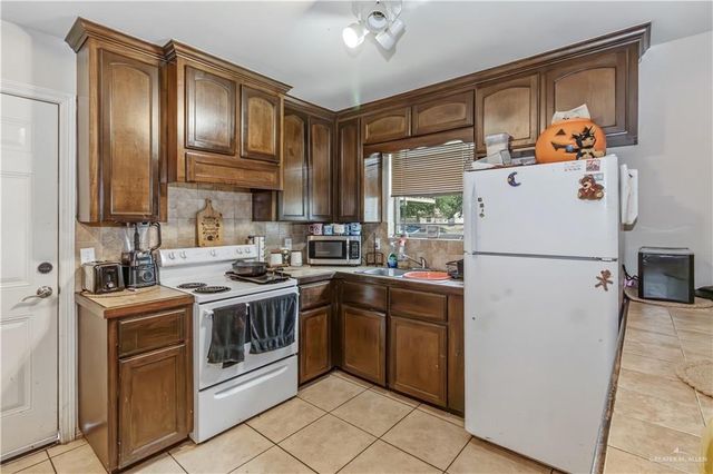 115 W Albatross Avenue, Pharr, TX 78577