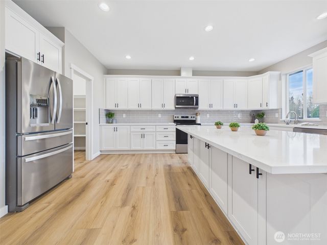 9401 355th Street S, Roy, WA 98558