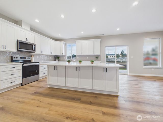 9401 355th Street S, Roy, WA 98558