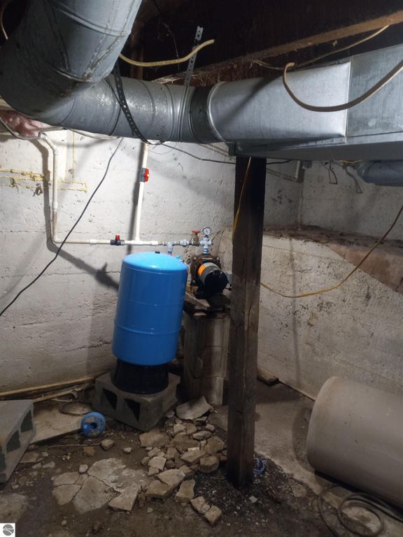 Image 25 of property listing at 208 E Main Street, Hale, MI 48739