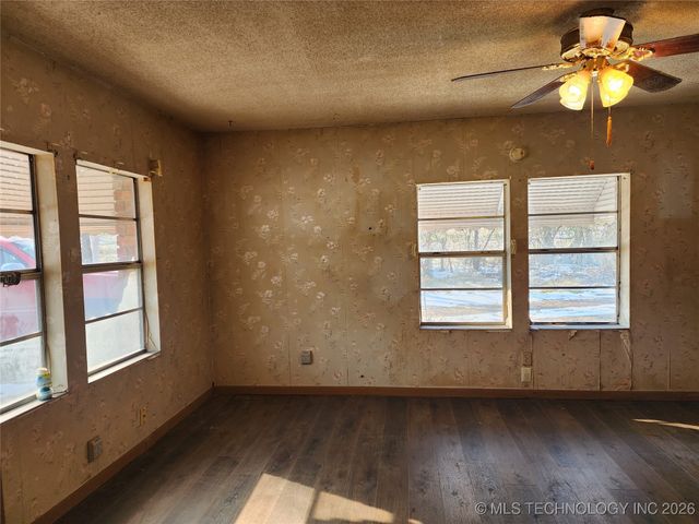 7591 W 75th Street, Tulsa, OK 74131