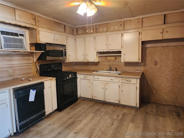 7591 W 75th Street, Tulsa, OK 74131