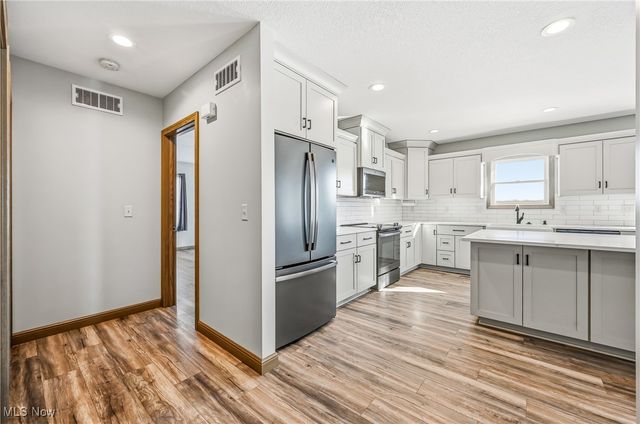 5570 W Garfield Road, Salem, OH 44460