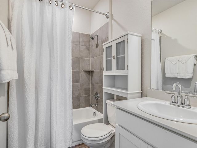 314 Durango Downs DR, Hutto, TX 78634