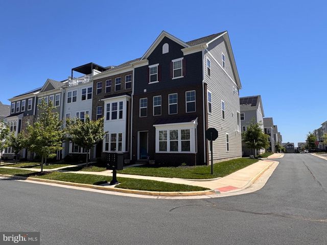 17759 KINGFISHER ISLE RD, Dumfries, VA 22026