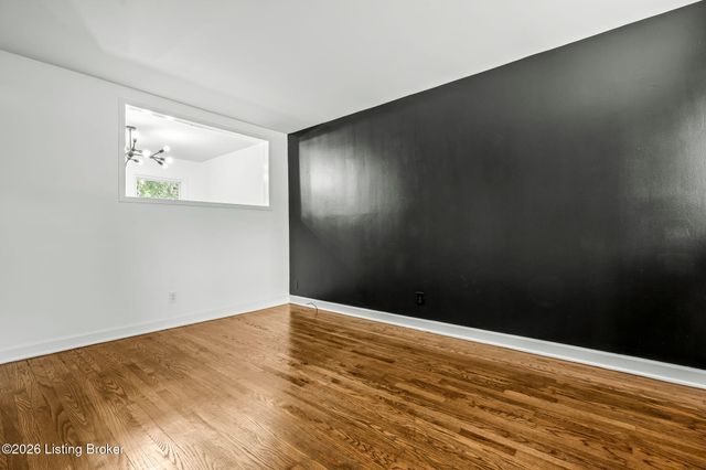 1119 Ireland Dr, Louisville, KY 40219