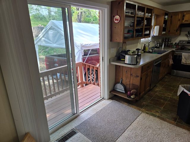 208 Ledford Chapel Road, Hayesville, SC 29004