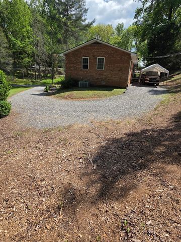 208 Ledford Chapel Road, Hayesville, SC 29004