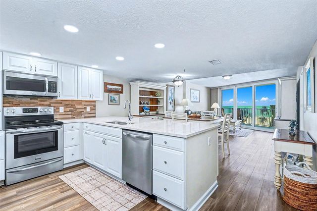 13336 GULF BOULEVARD 204, Madeira Beach, FL 33708