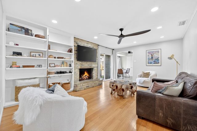 3105 Palmdale Circle, Farmers Branch, TX 75234