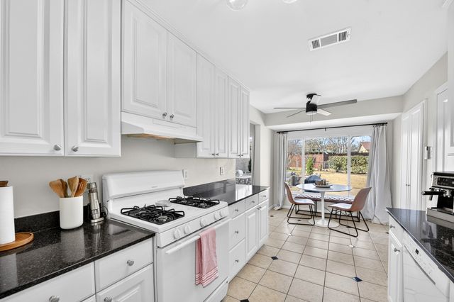 3105 Palmdale Circle, Farmers Branch, TX 75234