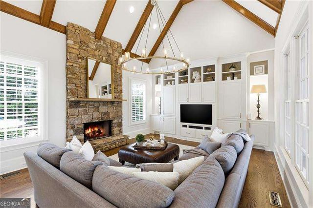 135 Foxhollow Trail, Alpharetta, GA 30004