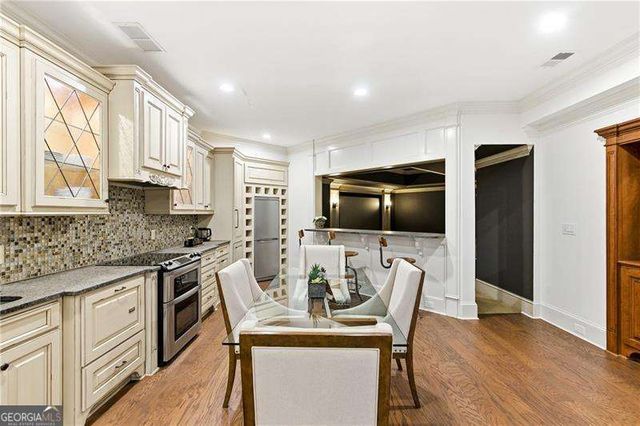 135 Foxhollow Trail, Alpharetta, GA 30004