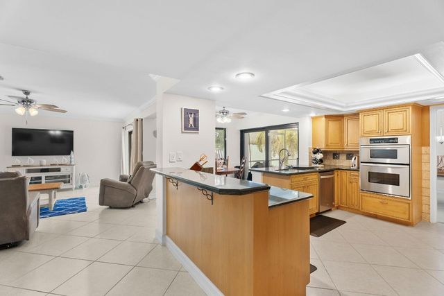 5570 NE 26 Avenue, Fort Lauderdale, FL 33308