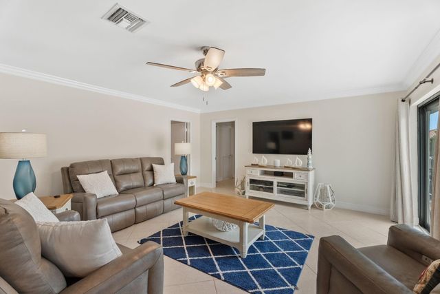 5570 NE 26 Avenue, Fort Lauderdale, FL 33308