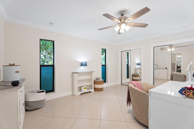 5570 NE 26 Avenue, Fort Lauderdale, FL 33308