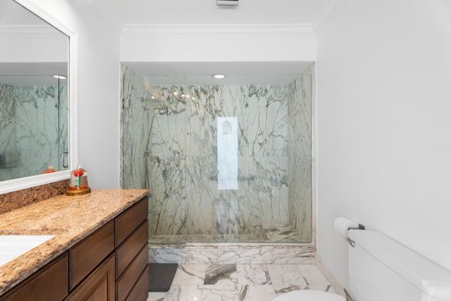 5570 NE 26 Avenue, Fort Lauderdale, FL 33308