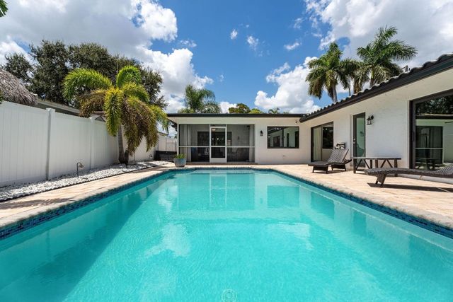 5570 NE 26 Avenue, Fort Lauderdale, FL 33308