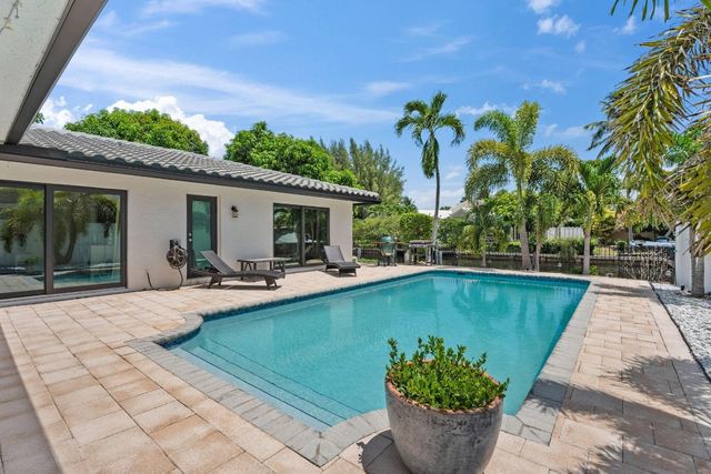 5570 NE 26 Avenue, Fort Lauderdale, FL 33308