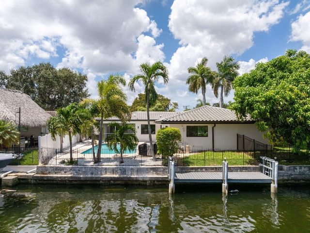 5570 NE 26 Avenue, Fort Lauderdale, FL 33308