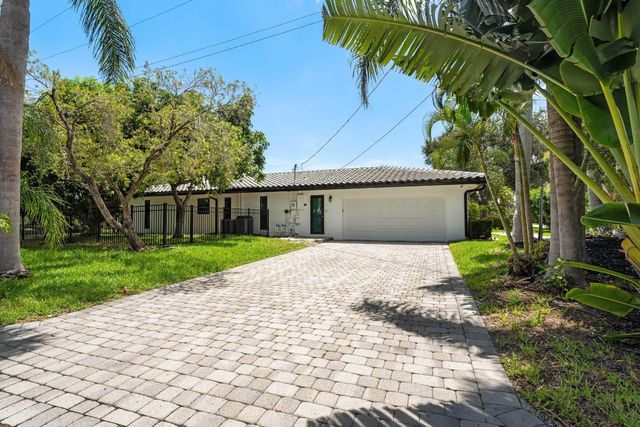 5570 NE 26 Avenue, Fort Lauderdale, FL 33308