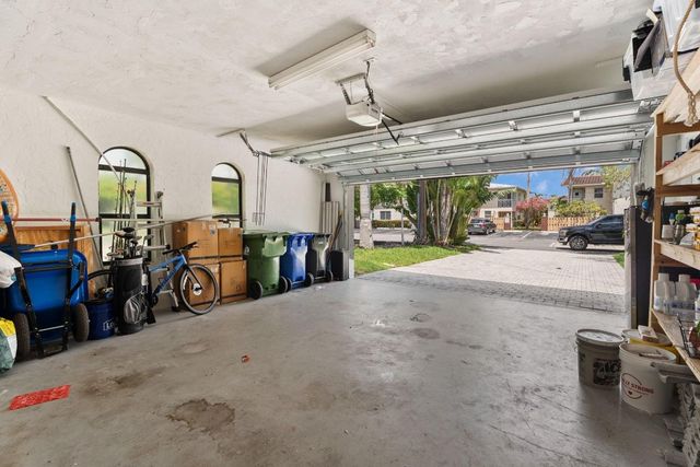 5570 NE 26 Avenue, Fort Lauderdale, FL 33308