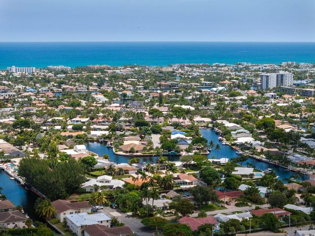 5570 NE 26 Avenue, Fort Lauderdale, FL 33308