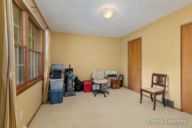 4674 Fennessy Street SW, Grand Rapids, MI 49534