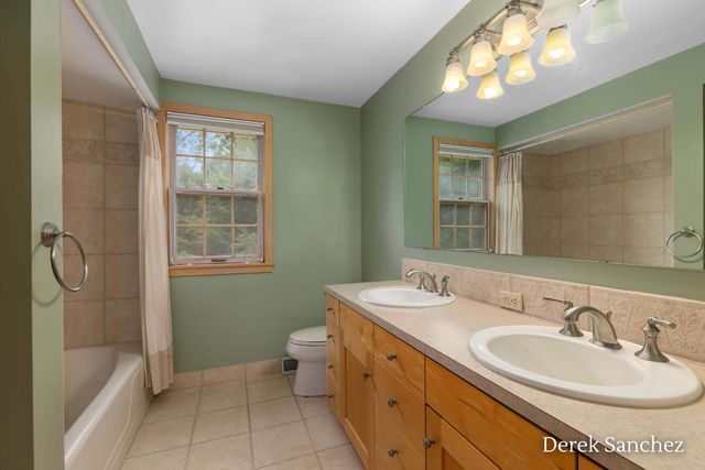 4674 Fennessy Street SW, Grand Rapids, MI 49534