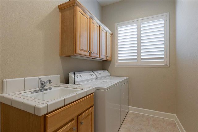 2356 Winding Way, Lincoln, CA 95648