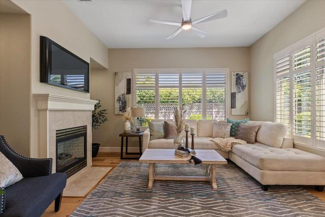 2356 Winding Way, Lincoln, CA 95648