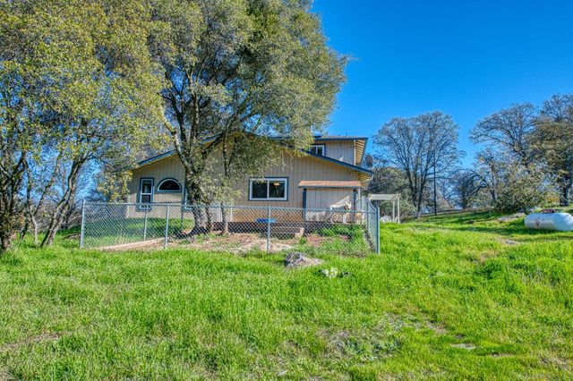 47300 Miwoc Avenue, Coarsegold, CA 93614