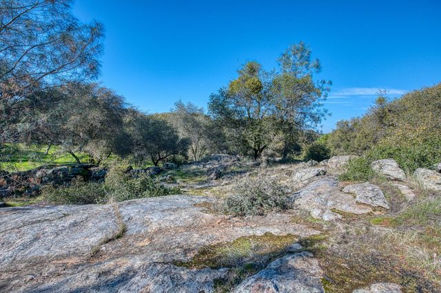 47300 Miwoc Avenue, Coarsegold, CA 93614