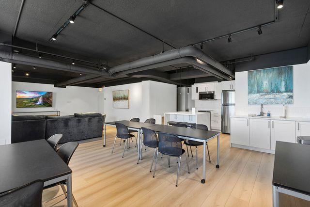 3100 N Lake Shore Drive 601, Chicago, IL 60657
