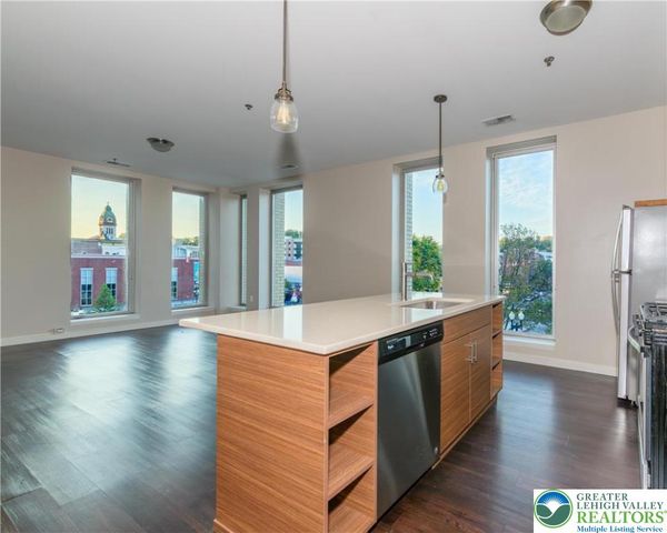 16 Centre Square 5A, Easton, PA 18042