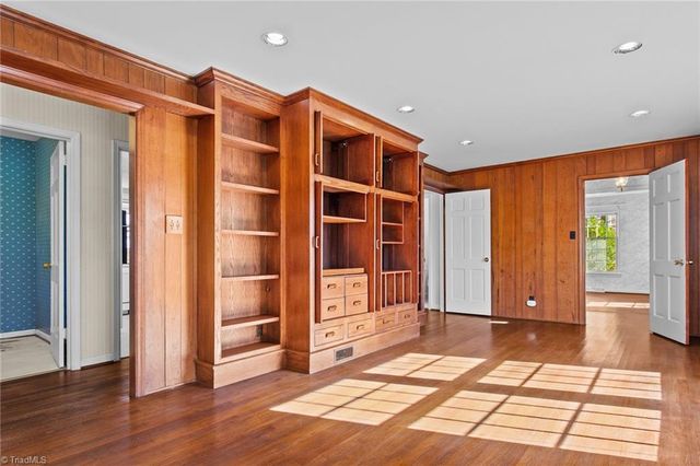 1602 Alderman Drive, Greensboro, NC 27408