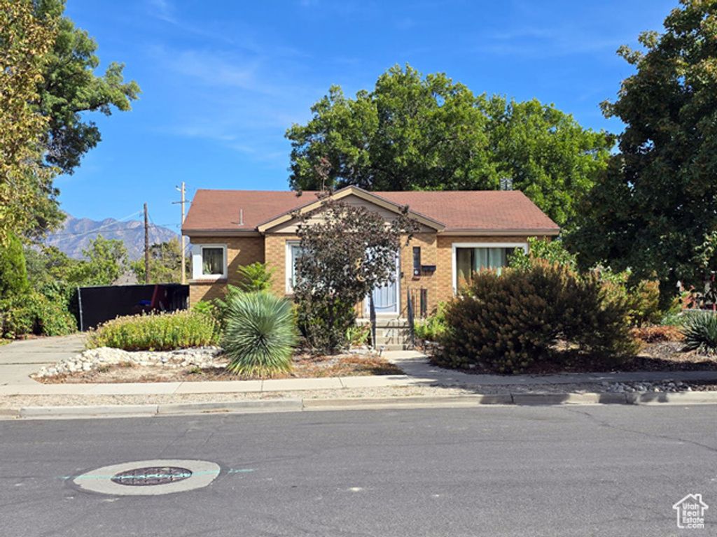 7427 S ELM ST, Midvale, UT 84047