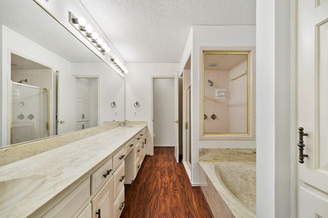 623 Windgate Court, Arlington, TX 76012