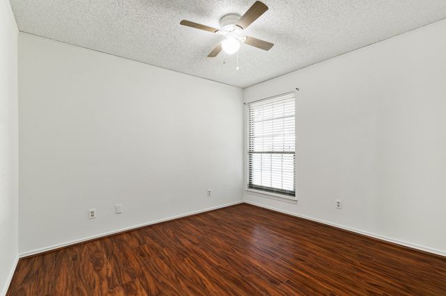 623 Windgate Court, Arlington, TX 76012