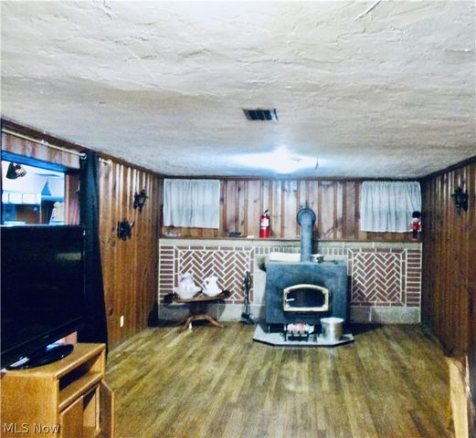 6411 Snow Road, Parma, OH 44129