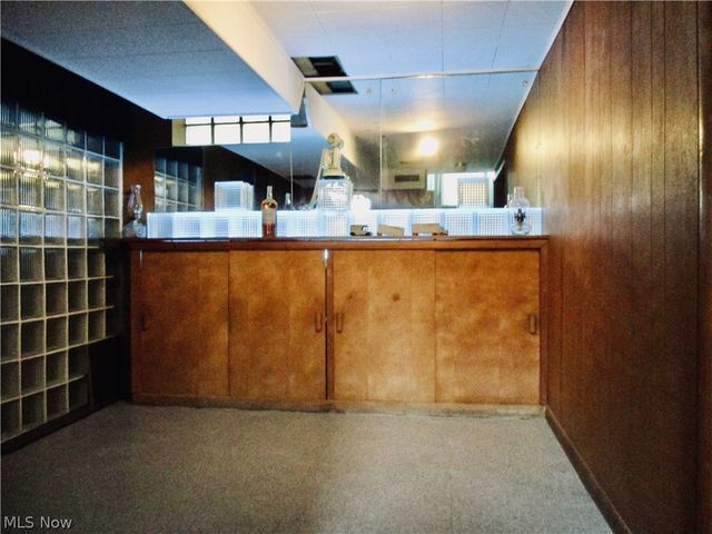6411 Snow Road, Parma, OH 44129