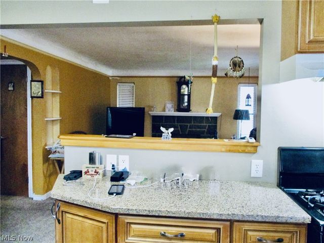 6411 Snow Road, Parma, OH 44129